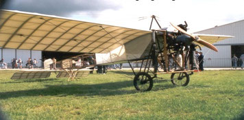 Bleriot XI mit neuen Flügeln gefertigt von der Firma Bitz